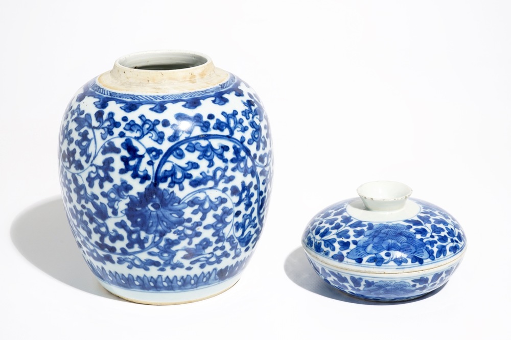 A Chinese blue and white lotus scroll ginger jar and a spice box and cover, 18/19th C