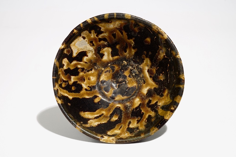 Een Chinese Jizhou kom met schildpad glazuur, Zuidelijke Song/Yuan Dynastie of later