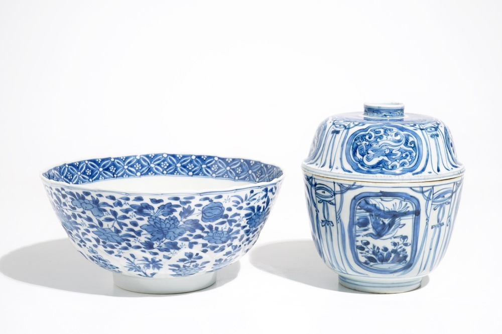 A Chinese blue and white kraak porcelain covered bowl, Wanli, and a floral bowl, Kangxi