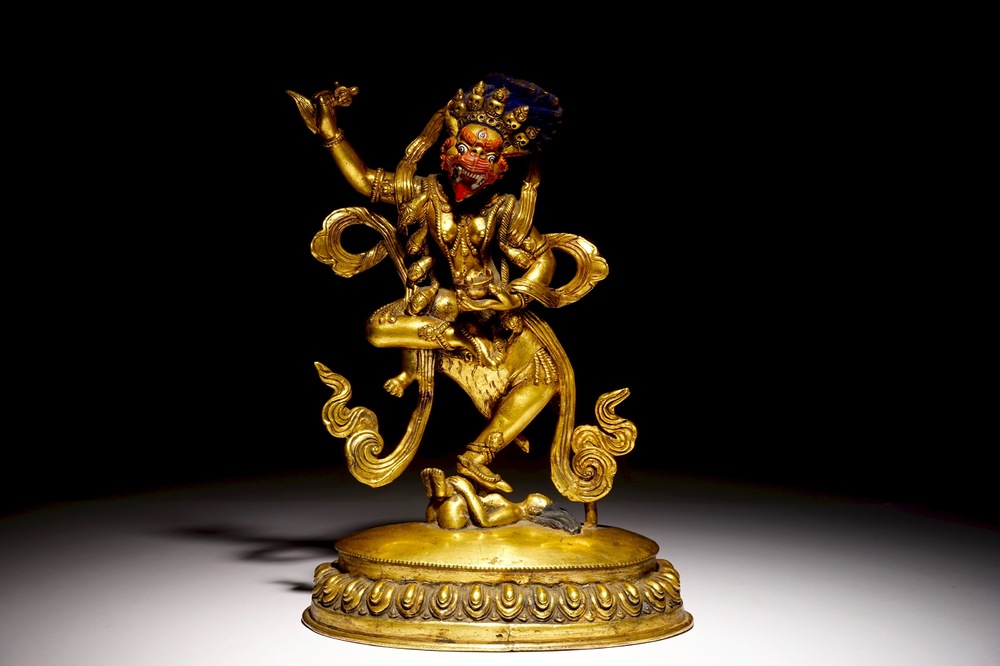 Un mod&egrave;le de Simhavaktra en bronze dor&eacute;, Tibet, 18&egrave;me