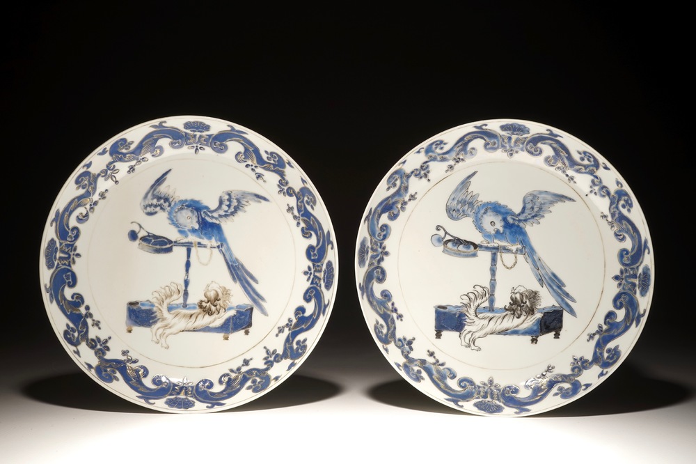 Une paire de coupes aux perroquets en porcelaine de Chine coquille d'oeuf des &quot;Ateliers Pronk&quot;, Yongzheng/Qianlong