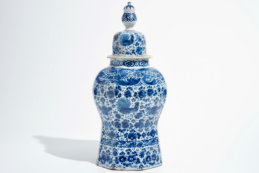 A large Dutch Delft blue and white covered vase, 18th C.