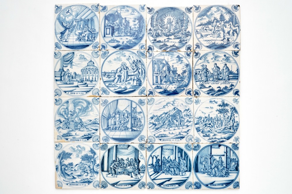 Un ensemble de 16 carreaux en fa&iuml;ence de Delft bleu et blanc aux sujets religieux, 18&egrave;me