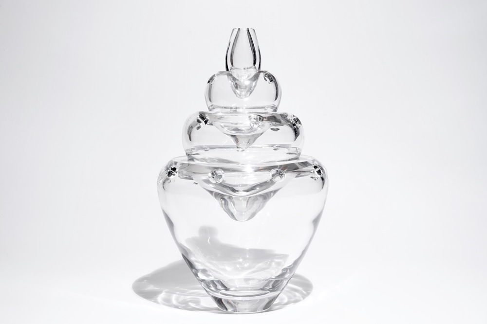Een 4-delige Val Saint-Lambert kristallen &quot;Bulbe&quot; tulpenvaas naar ontwerp van Ronald van der Hilst, ca. 2005