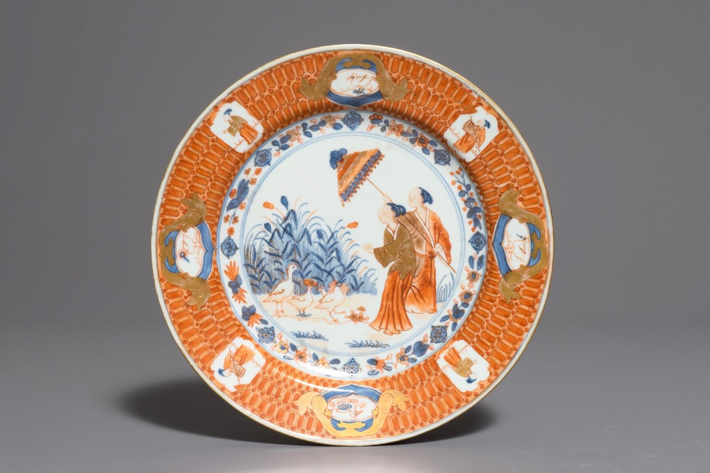 Een Chinees Imari-stijl bord naar Cornelis Pronk, &quot;De parasoldames&quot;, Qianlong, ca. 1736-1738