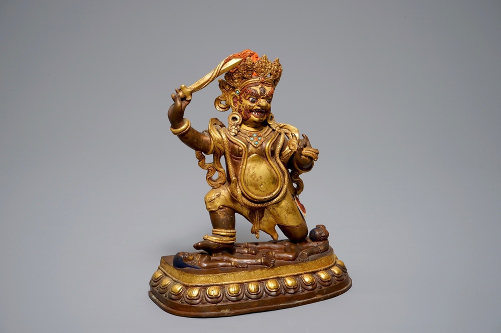 Une figure de Mahakala en bronze dor&eacute;, Sino-Tibet, 19&egrave;me