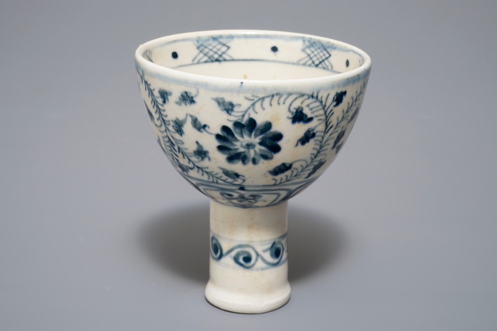 A Vietnamese blue and white stem cup, probably Le Dynasty, My Xa kilns, 15/16th C.