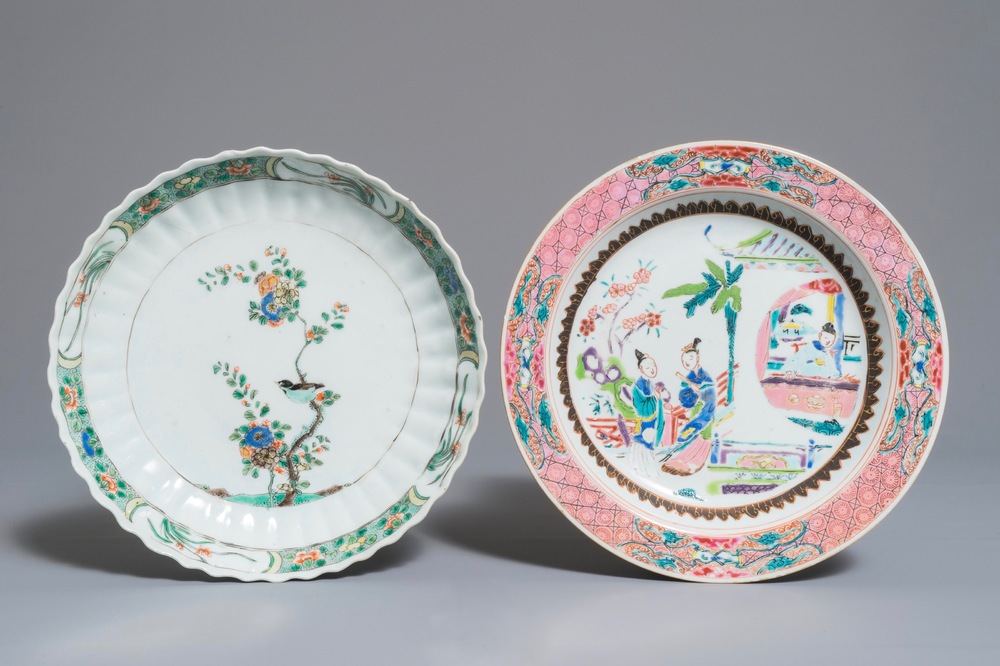 Deux assiettes en porcelaine de Chine famille verte et rose, Kangxi et Yongzheng