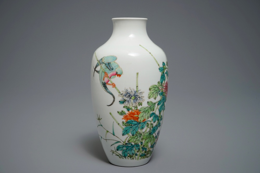 A Chinese famille rose vase with a parrot among foliage, Ju Ren Tang mark, 20th C.