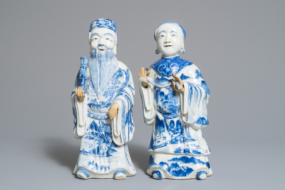 Een paar Chinese blauwwitte figuren, mog. voor de Vietnamese markt, 19e eeuw