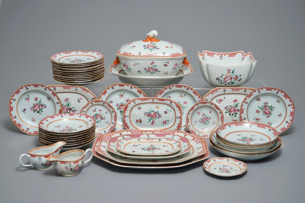A 44-piece Chinese famille rose service, Qianlong