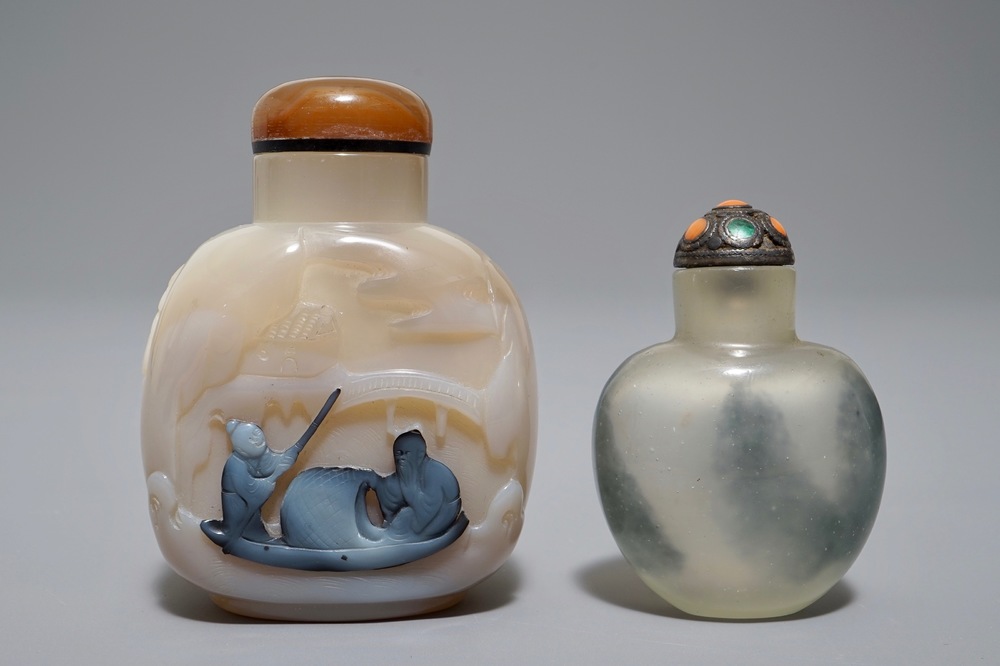 Two Chinese 'shadow' agate snuff bottles, 19/20th C.