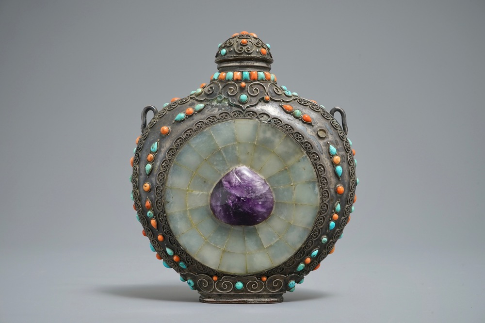 A silver flask with precious stones and coral, Mongolia or Tibet, 19/20th C.