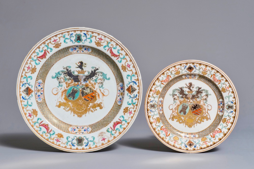 A Chinese famille rose Belgian market armorial charger, Yongzheng, and a Samson plate, 2nd half 19th C.