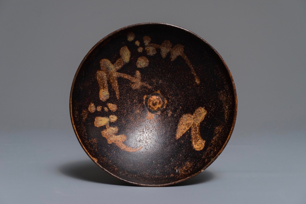 A Chinese Jizhou teabowl with splash design, Song