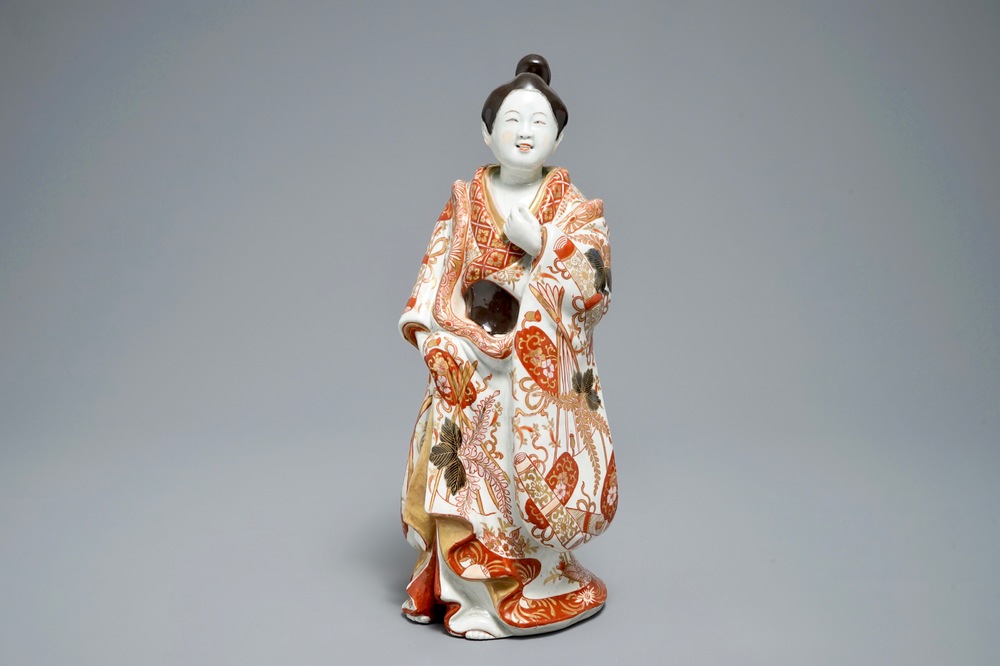 Een Japanse Imari figuur van een Bijin, Edo, 17/18e eeuw