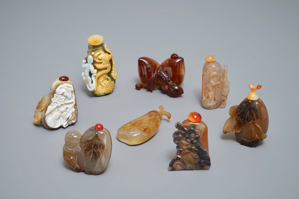 Eight Chinese agate snuff bottles, 20th C.