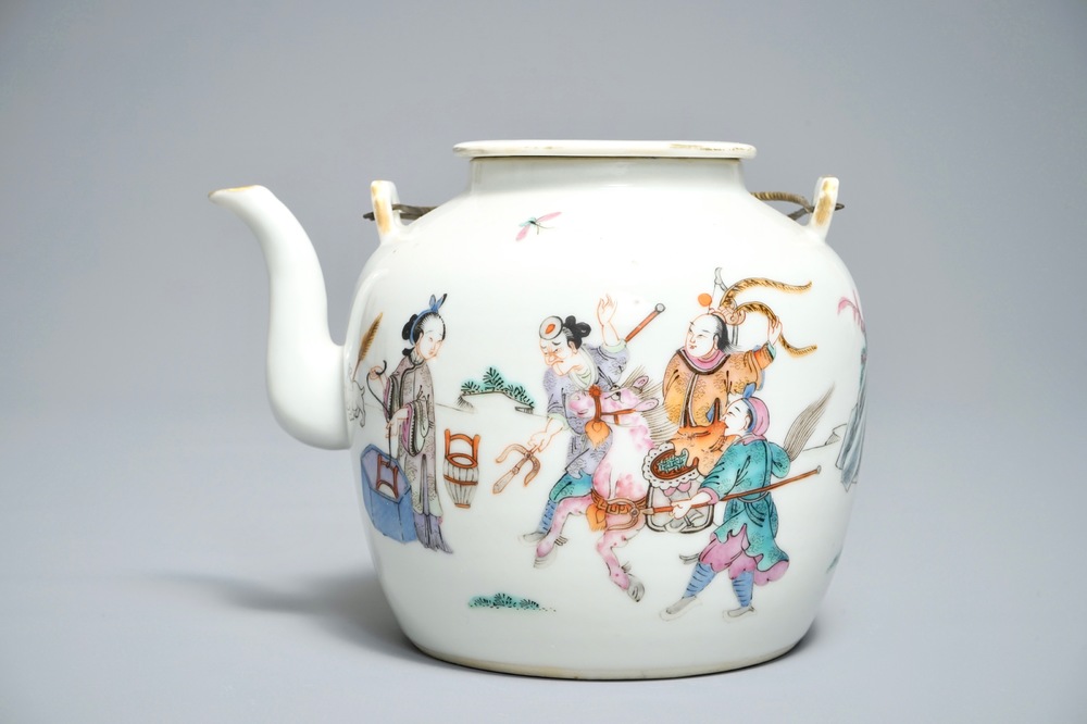 A Chinese famille rose teapot, Qianlong mark, 19th C.
