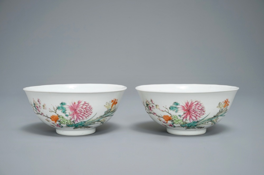 Two fine Chinese famille rose bowls with floral design, Guangxu mark, 19/20th C.