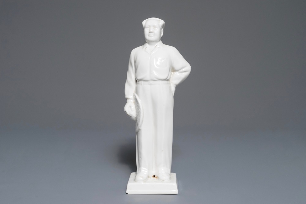 A Chinese figure of Mao Zedong holding a hat, 2nd half 20th C.