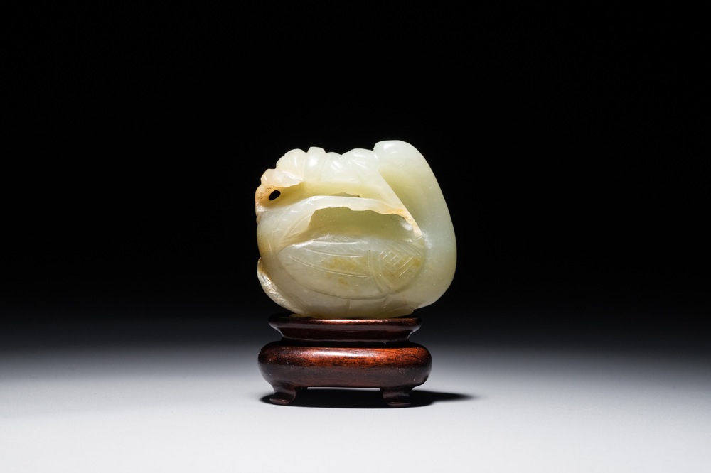 Een Chinees jade model van een gans, 19/20e eeuw