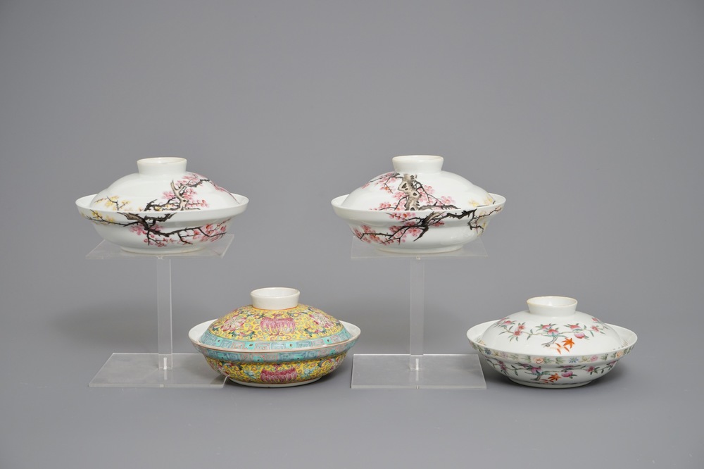 Quatre bols en porcelaine de Chine famille rose, 19/20&egrave;me
