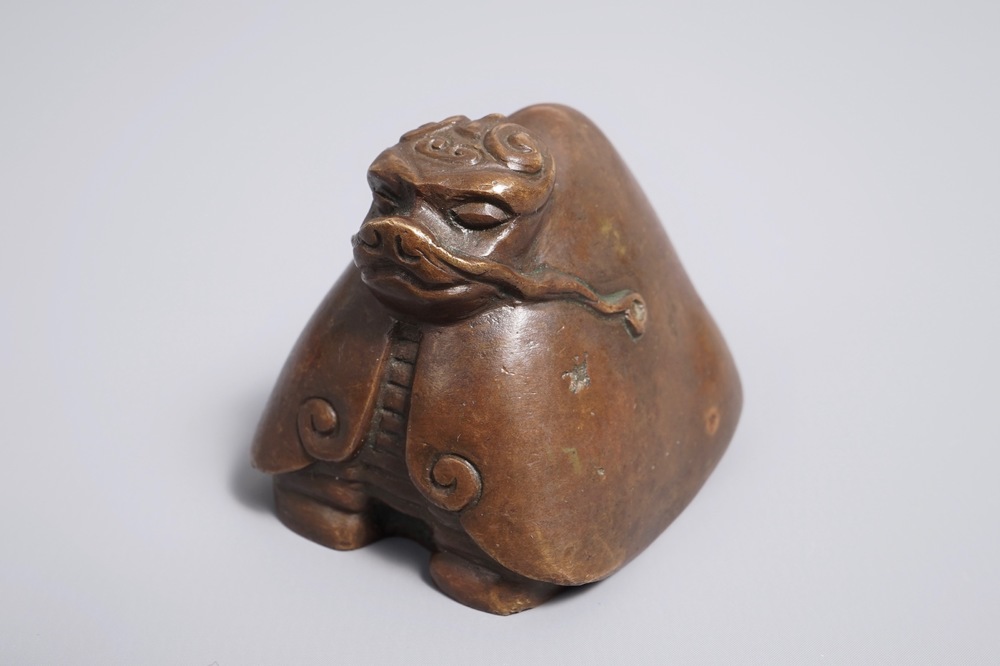 A Chinese bronze scroll or paper weight shaped as the dragon turtle Longui, 18/19th C.