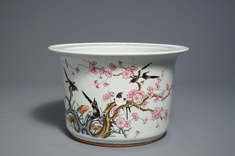 A Chinese famille rose 'prunus and magpie' jardini&egrave;re, 19/20th C.