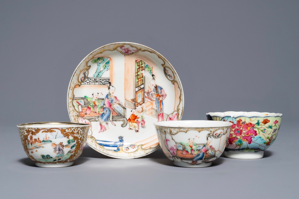 Une tasse et soucoupe &agrave; d&eacute;cor 'mandarin' et deux tasses en porcelaine de Chine famille rose, Yongzheng/Qianlong
