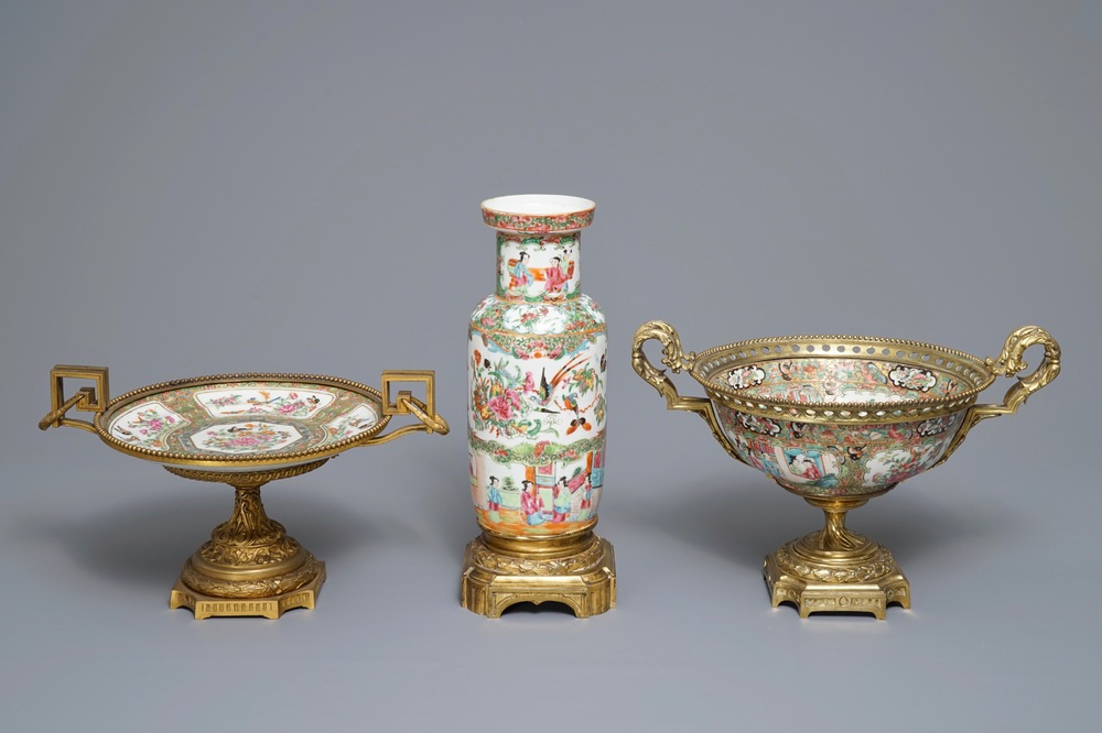 Trois pi&egrave;ces en porcelaine de Chine famille rose de Canton aux montures en bronze, 19&egrave;me