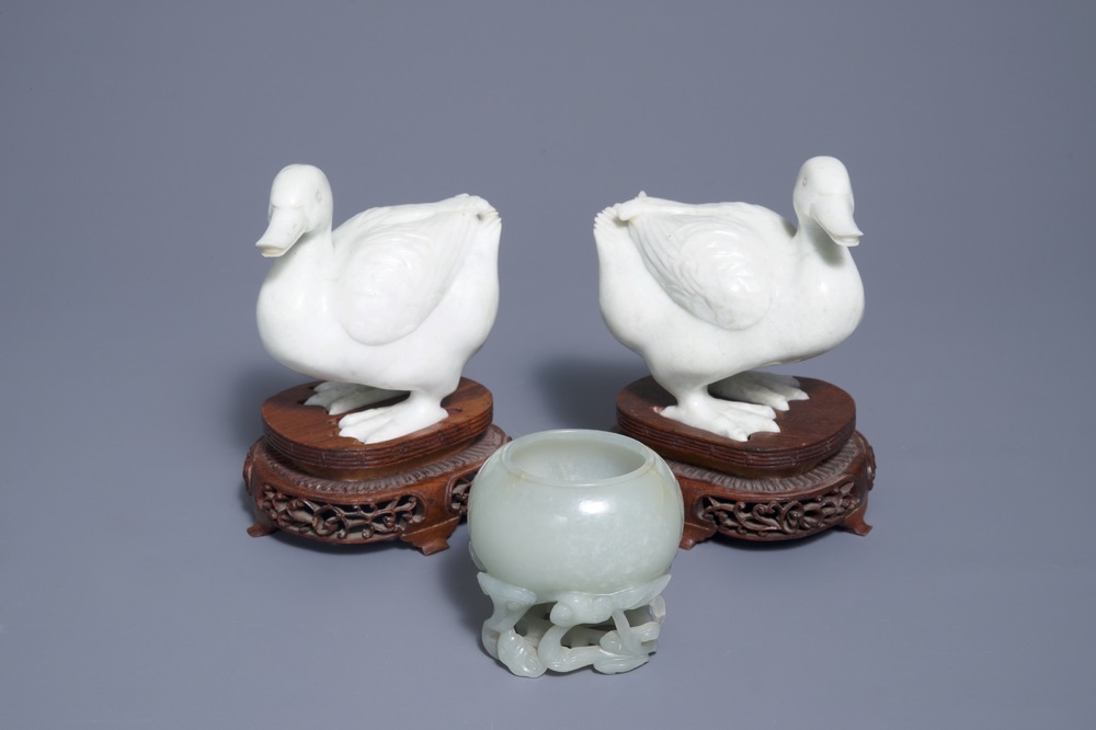 A Chinese celadon jade brush washer and a pair of white jade ducks, 19th and 20th C.