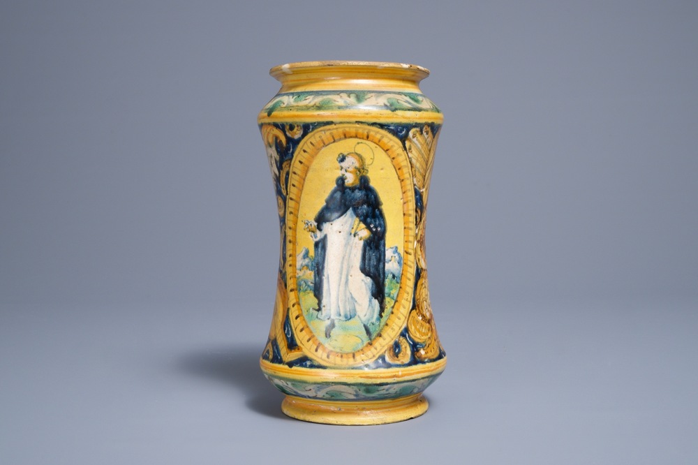 An Italian maiolica drug jar of 'albarello' type, Palermo, 1st half 17th C.