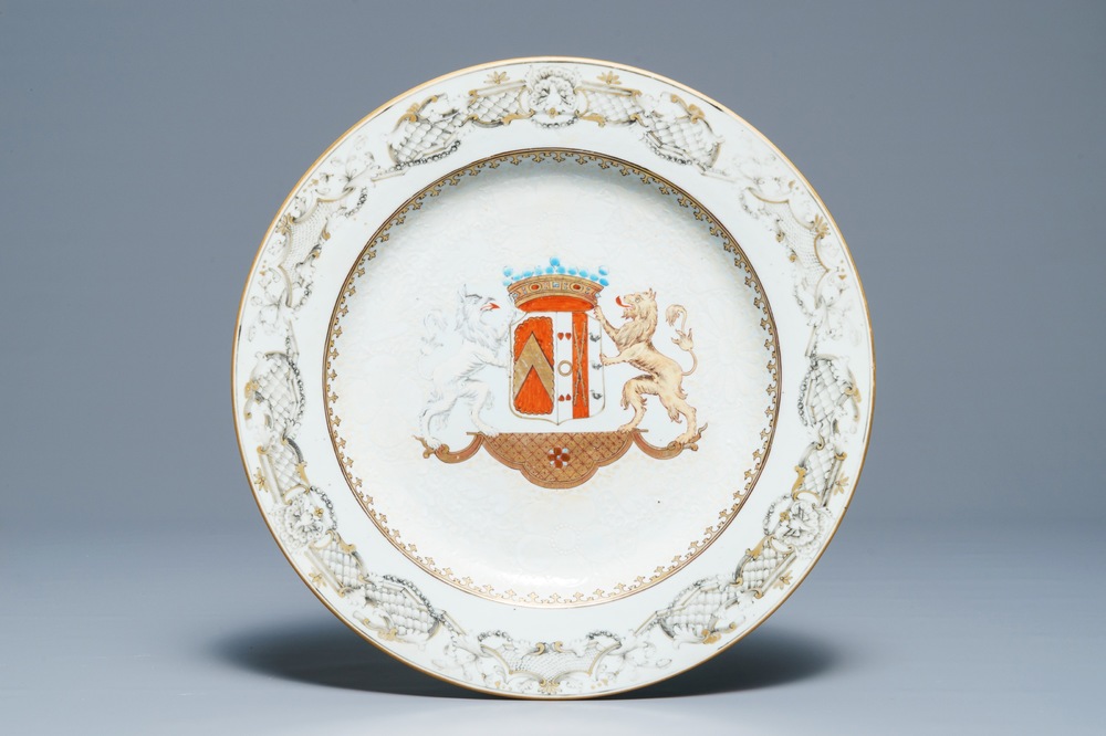 A Chinese armorial bianco sopra bianco and grisaille dish, Qianlong