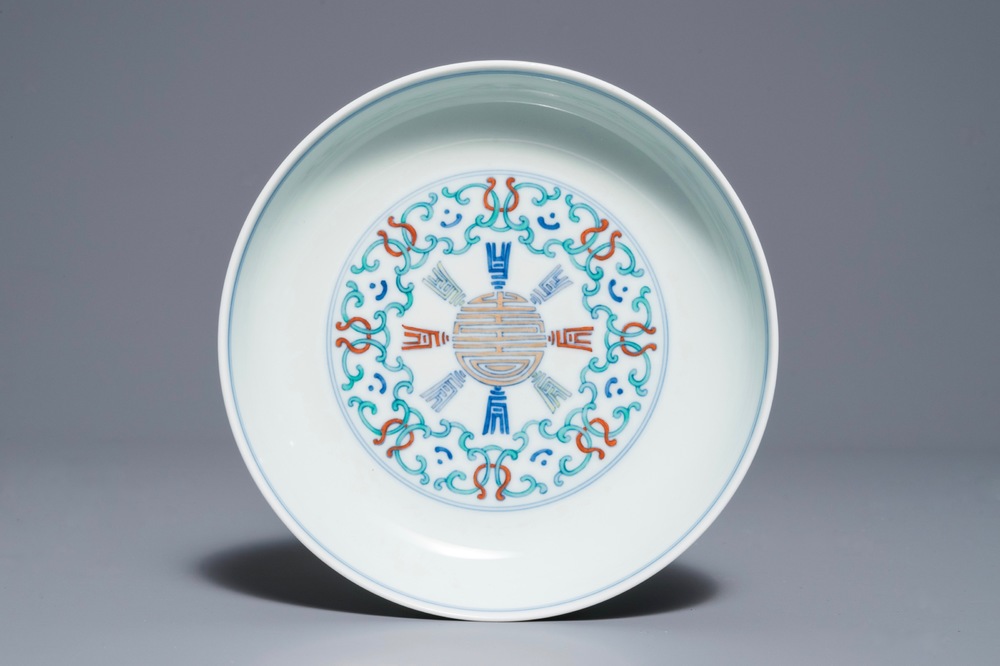 A Chinese doucai 'Shou' plate, Yongzheng mark, 19/20th C.