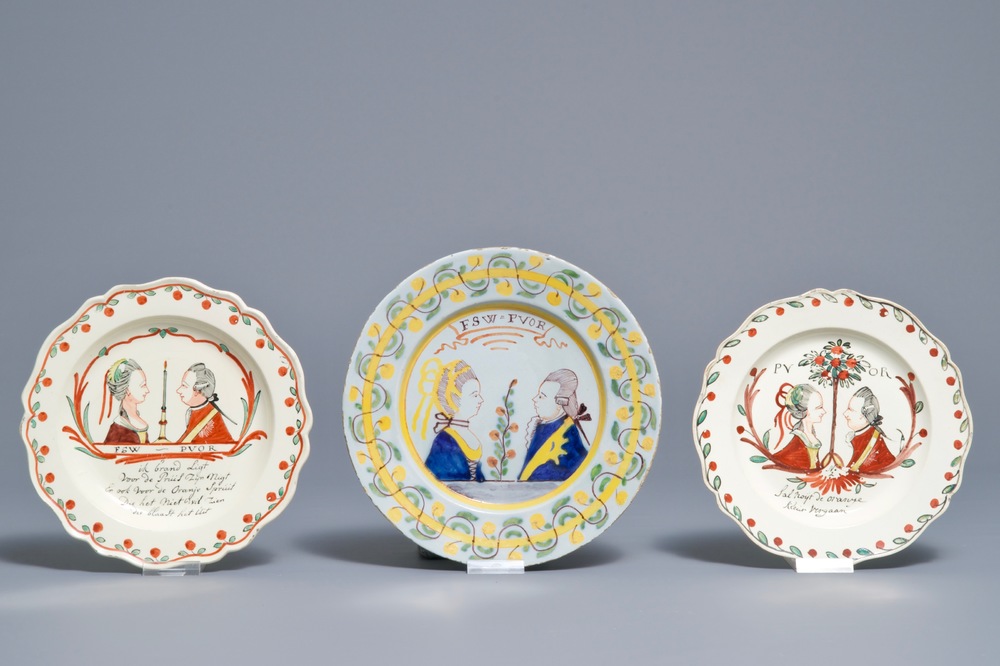 Drie borden met William en Mary in Delfts aardewerk en Engelse creamware, 18e eeuw