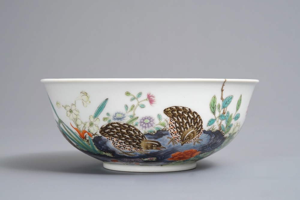 Un bol en porcelaine de Chine famille rose &agrave; d&eacute;cor de cailles, marque de Yongzheng, 20&egrave;me