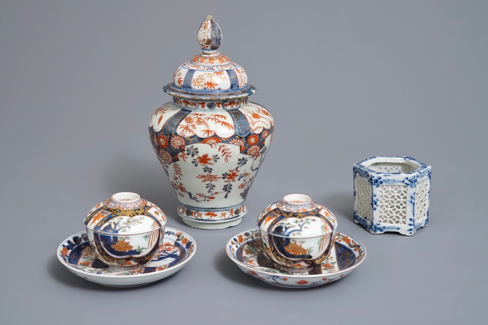 A pair of Japanese covered bowls on stands, a covered vase and a reticulated incense burner, Edo/Meiji, 18/19th C.