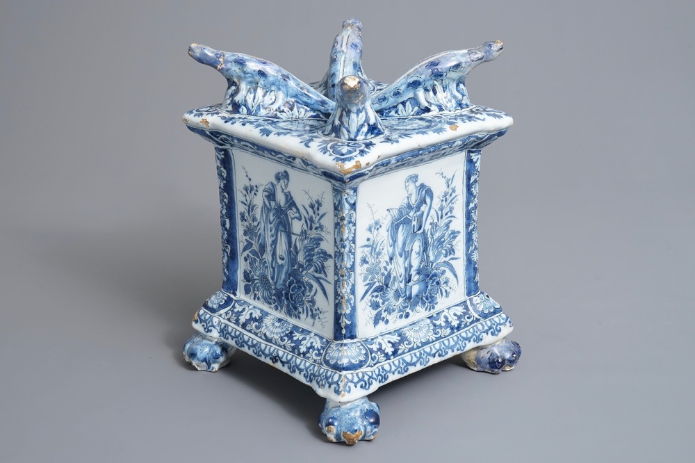 A Dutch Delft blue and white tulip vase base, late 17th C.