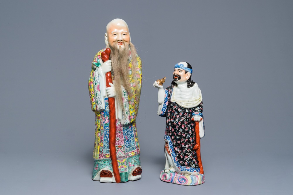 Deux figures de Li Tieguai et de Shoulao en porcelaine de Chine famille rose, 19/20&egrave;me
