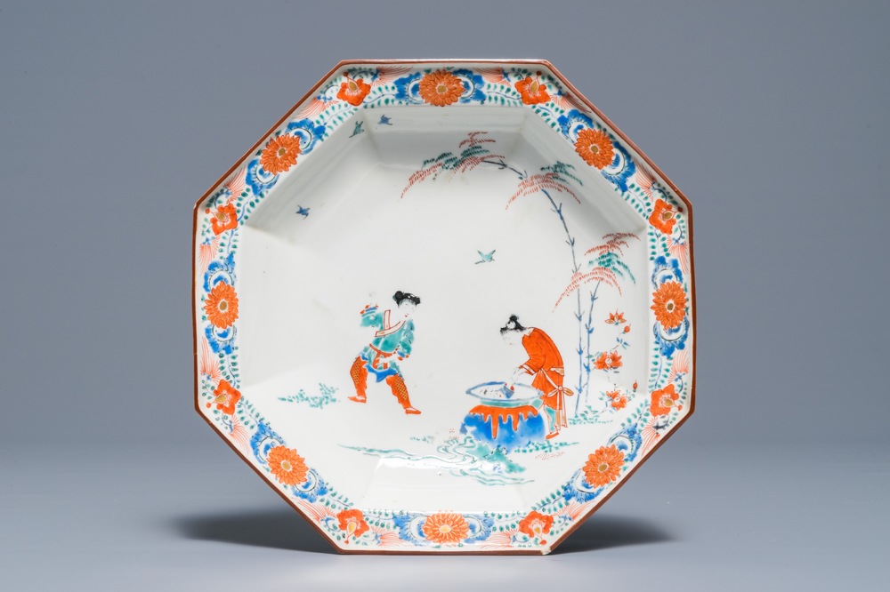 An octagonal Japanese Kakiemon &quot;Hob in the well' dish, Edo, 2nd half 17th C.