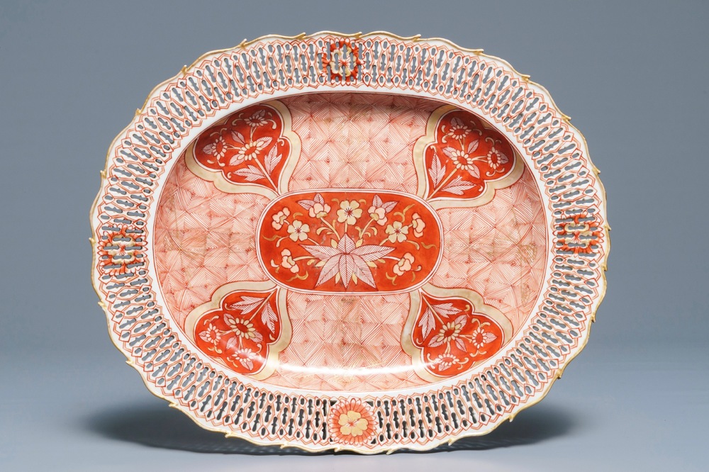 A Chinese Dutch-decorated iron red and gilt reticulated dish, Qianlong
