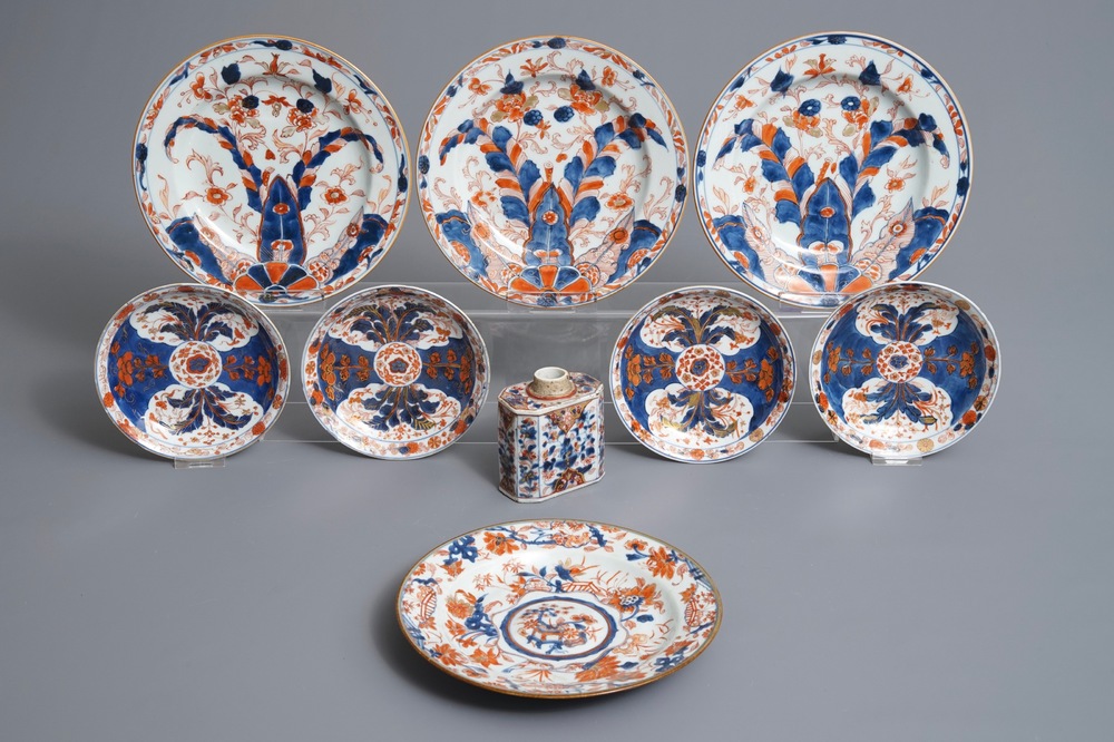 Un lot vari&eacute; en porcelaine de Chine de style Imari, Kangxi/Qianlong