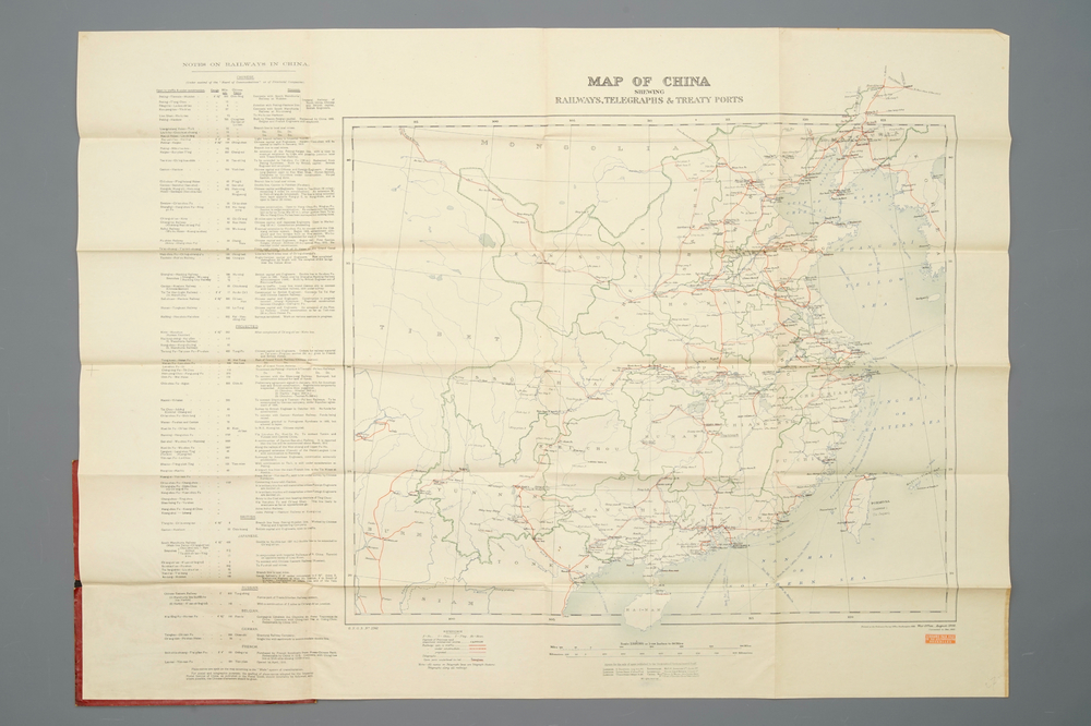 Une grande carte de Chine des chemins de fer, connections t&eacute;l&eacute;graphique et ports, pour le bureau de guerre anglais, vers 1911
