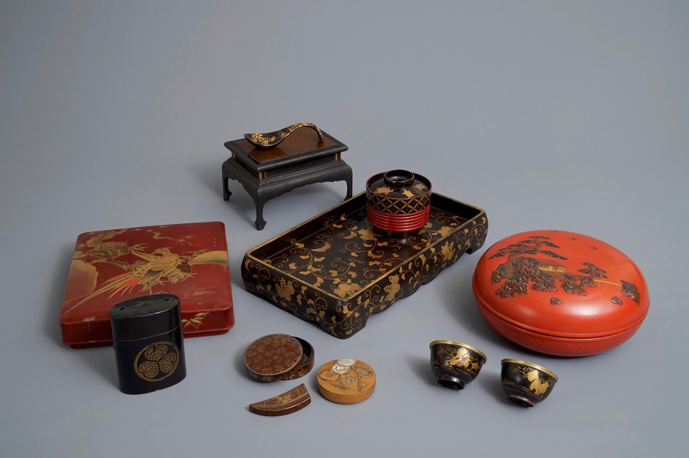 Een collectie divers Japanse lakwerk, Meiji/Showa, 19/20e eeuw
