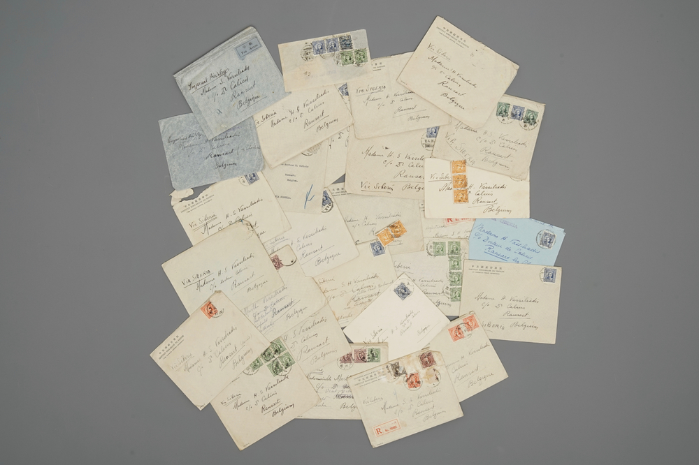 Un ensemble de timbres, enveloppes et correspondance Belgo-Chinoise, vers 1936