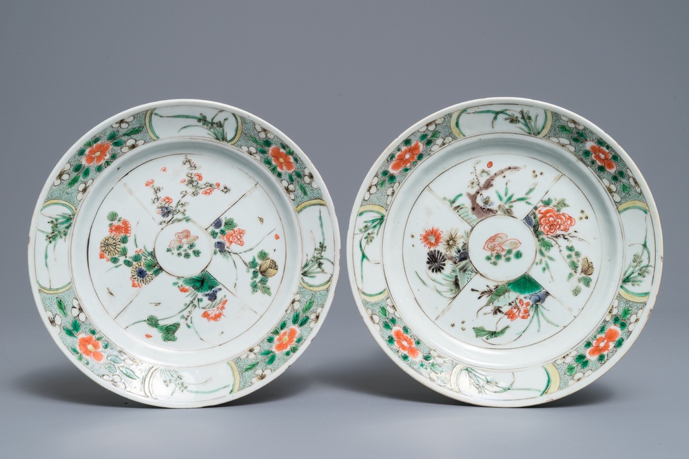 A pair of Chinese famille verte plates with floral design, Kangxi
