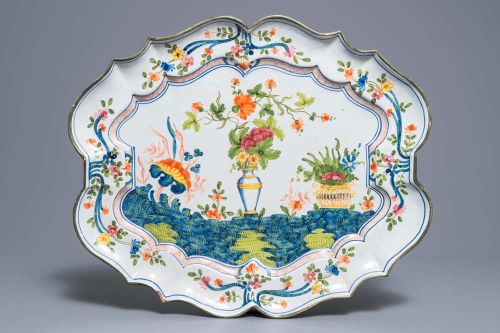 A large polychrome oval Italian faience platter, Ferniani workshop, Faenza, late 18th C.