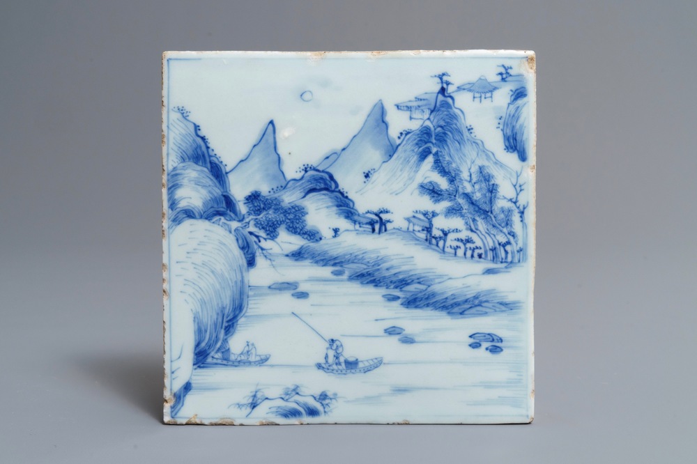 Een Chinese blauwwitte tegel met een berglandschap, Kangxi