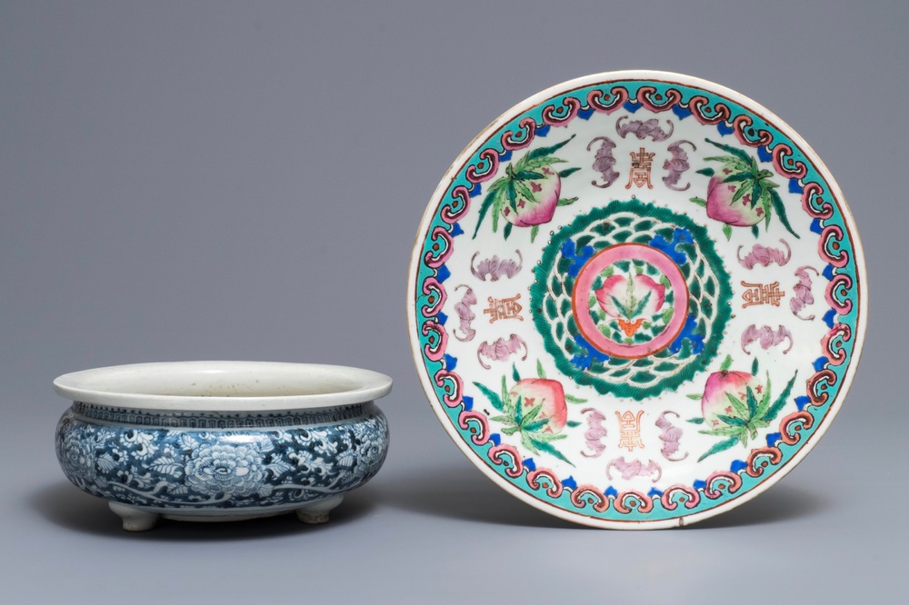 A Chinese blue and white incense burner and a famille rose dish, 19th C.