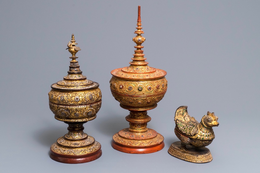 Two Burmese lacquer alms bowls and a Hintha betel box, 19/20th C.